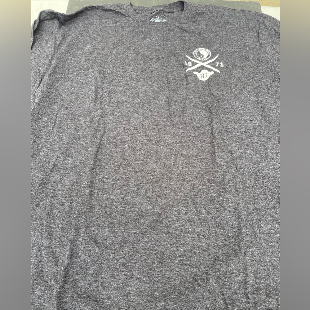 T&C Town and Country Haleiwa Hawaii T Shirt in Size XL